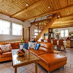 Сasa de vacaciones Swiss House *