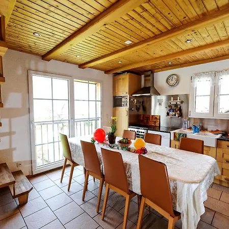 Vakantiehuis Swiss House *